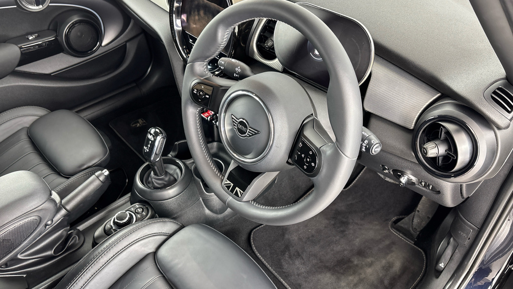Mini Hatch 1.5 Cooper Exclusive Steptronic Euro 6 Ss Black #6