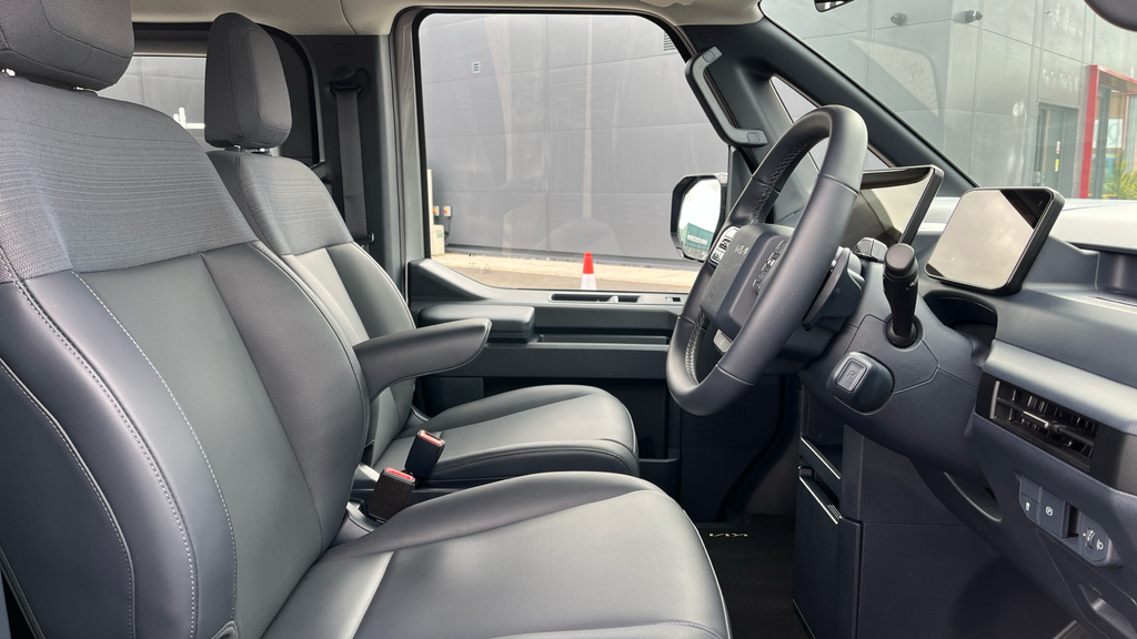 Kia PV5 Long Range 71.2Kwh Essential Passenger Mpv Black #11