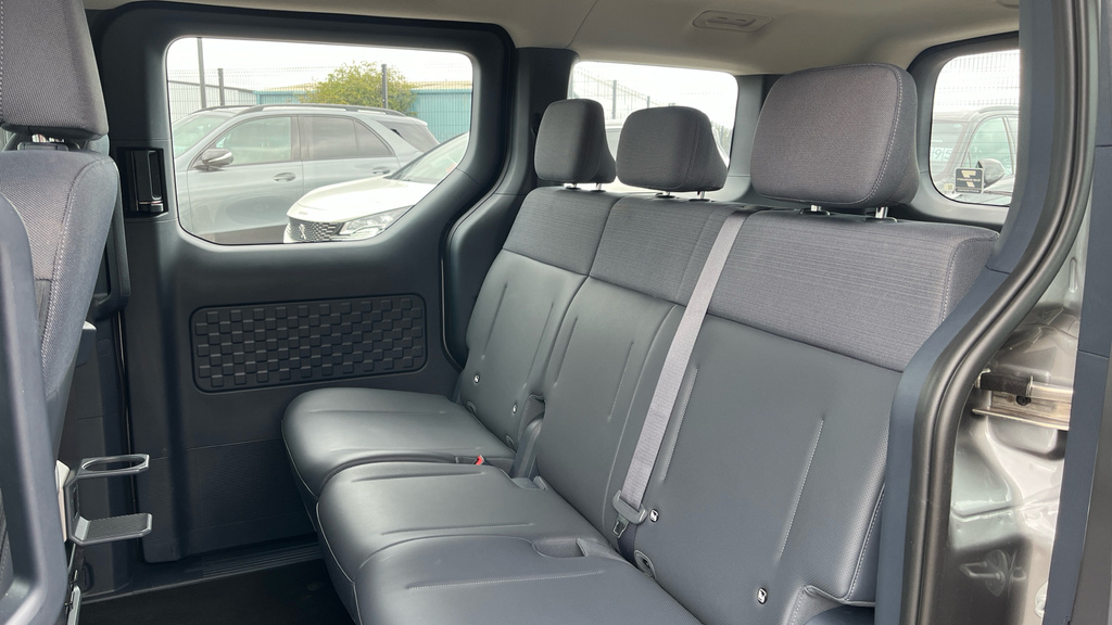 Kia PV5 Long Range 71.2Kwh Essential Passenger Mpv Black #12