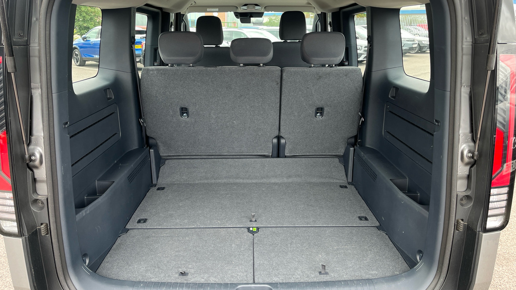 Kia PV5 Long Range 71.2Kwh Essential Passenger Mpv Black #13