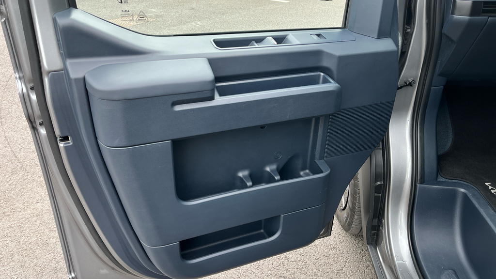 Kia PV5 Long Range 71.2Kwh Essential Passenger Mpv Black #30
