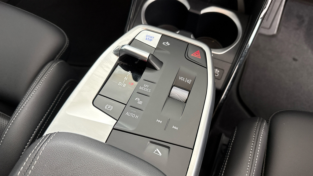 BMW iX1 150Kw Edrive20 M Sport 65Kwh Techpro Blue #10
