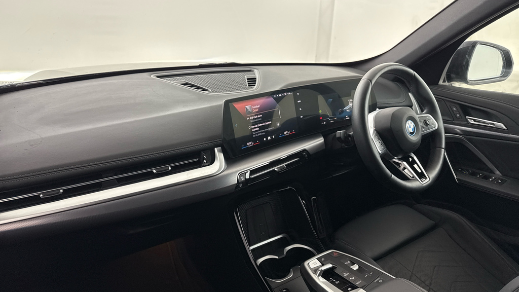 BMW iX1 Ix1 Edrive20 Sport Black #7