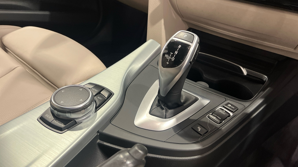BMW 3 Series 330E Se Step Blue #10