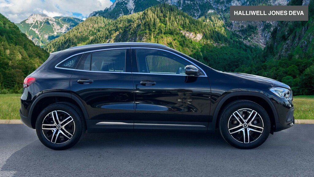 Mercedes-Benz GLA Class 1.3 Gla200 Sport Executive 7G-dct Euro 6 Ss 5 Black #3