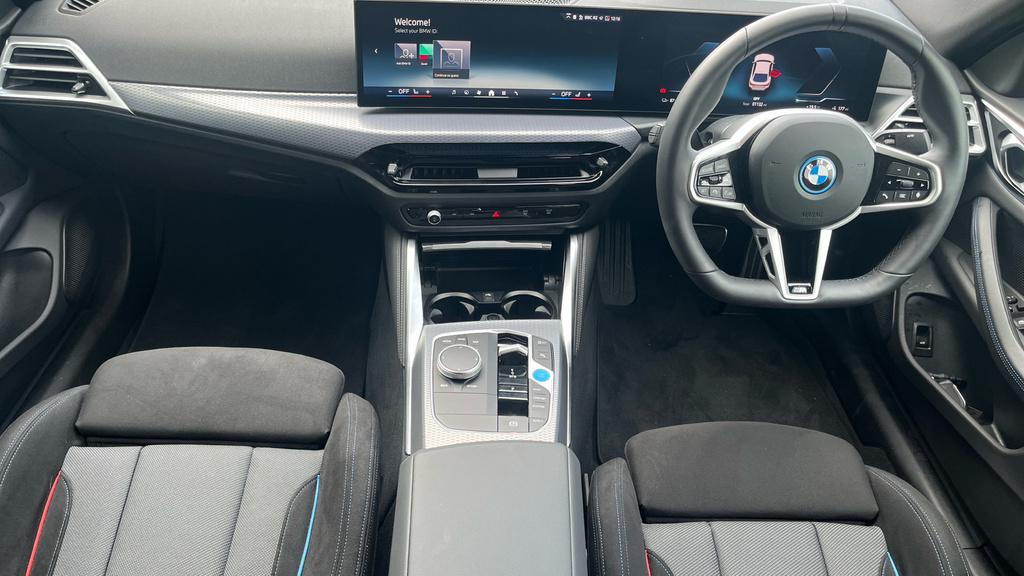 BMW i4 35 70.2Kwh M Sport Gran Coupe Edrive White #4