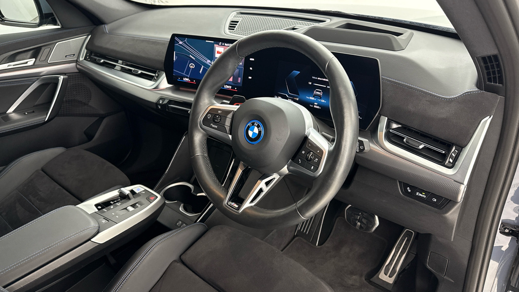 BMW iX1 20 66.5Kwh M Sport Edrive 11Kw Charger  #6