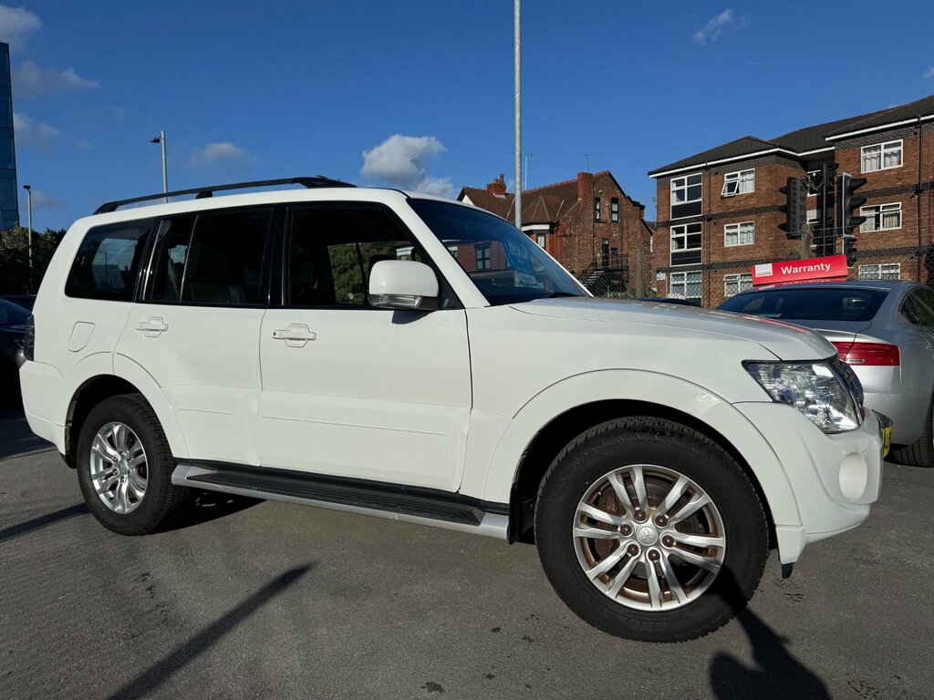 Mitsubishi Shogun 3.2 Di-dc Sg2 Suv 4Wd Lwb 197 Ps White