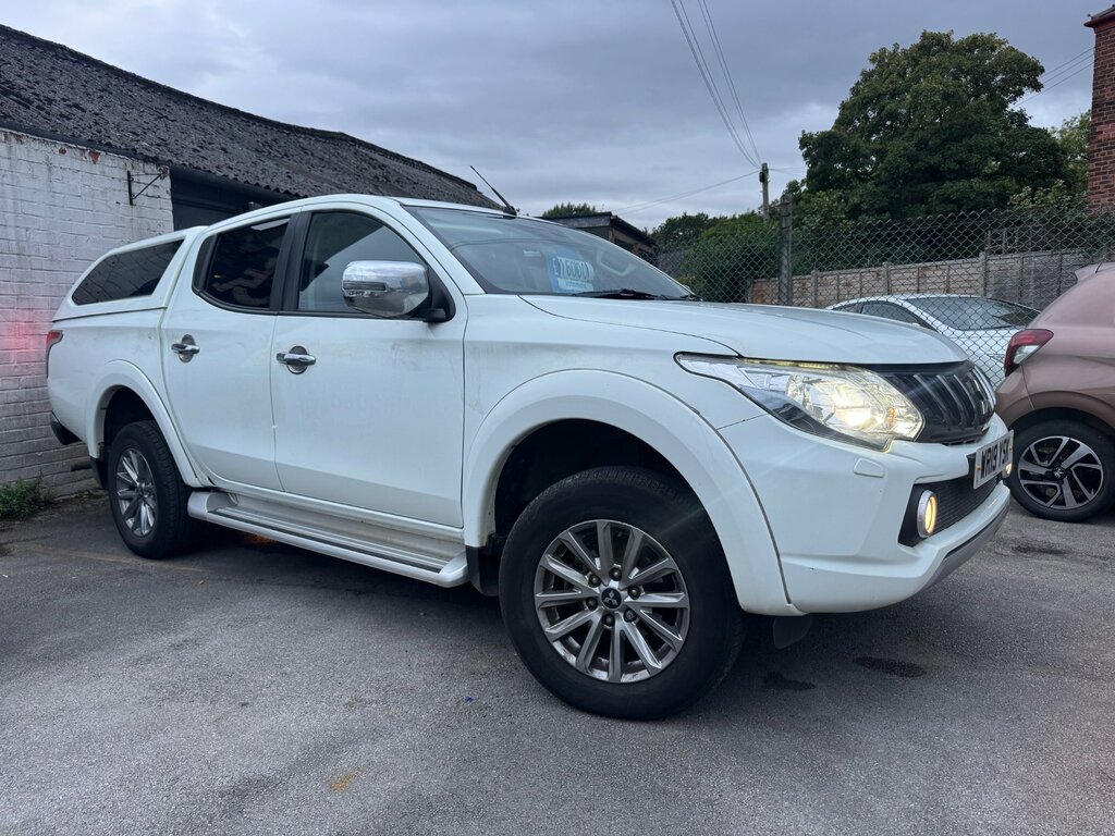 Mitsubishi L200 2.4 Di-d Dc Barbarian Pickup Double Cab White