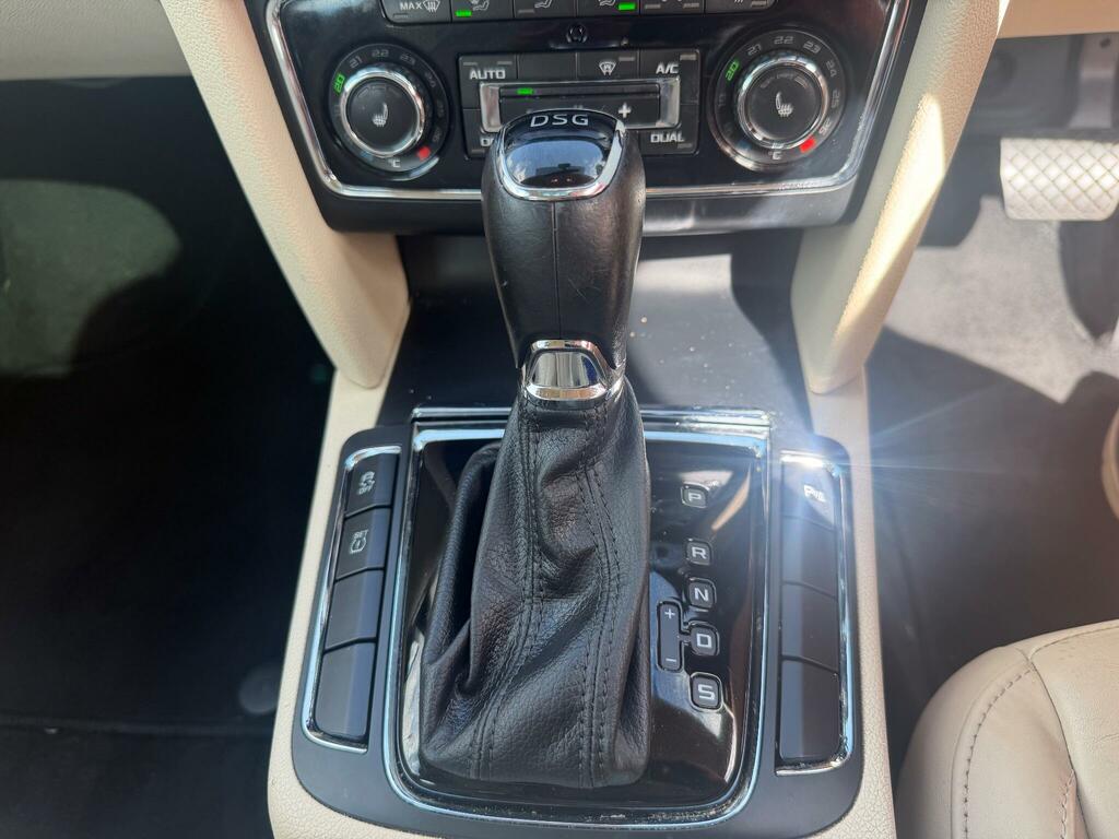 Skoda Superb Tdi Se L Executive #13