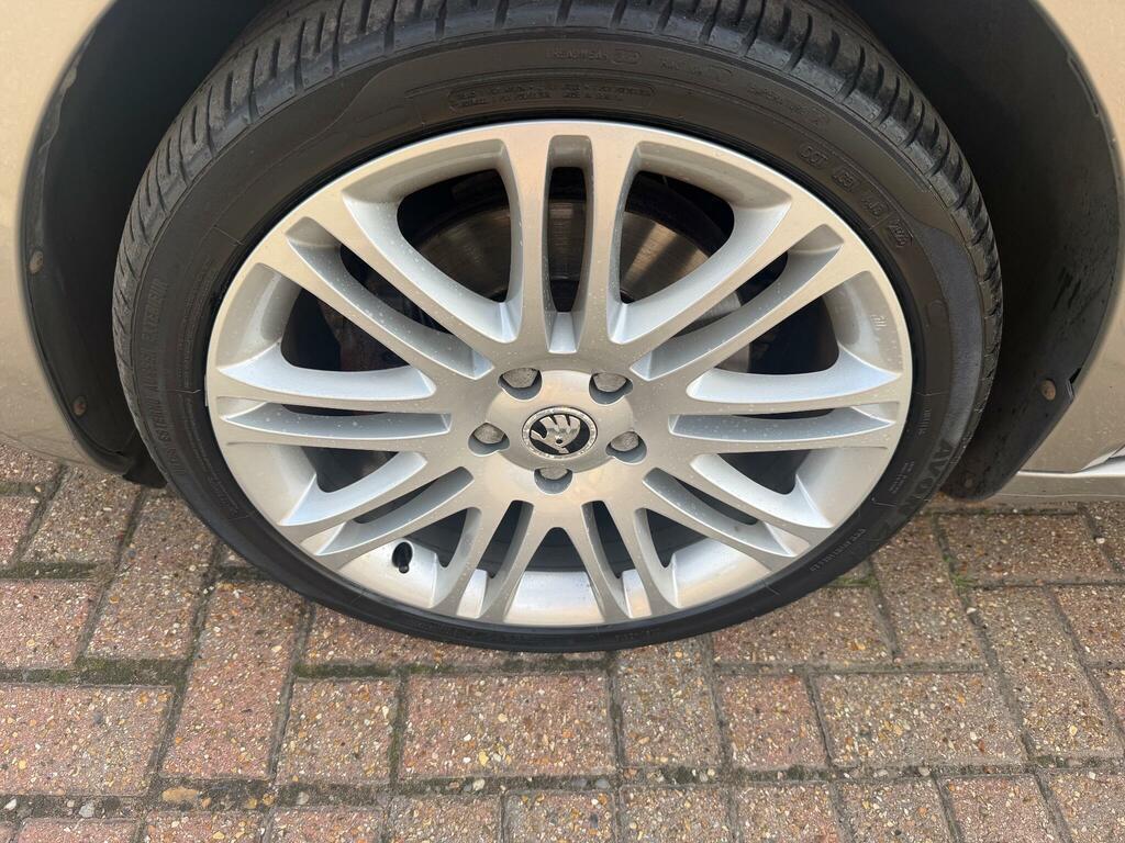 Skoda Superb Tdi Se L Executive #17