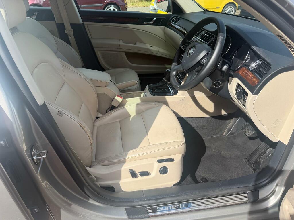 Skoda Superb Tdi Se L Executive #7