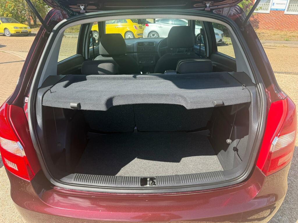 Skoda Fabia Hatchback White #9