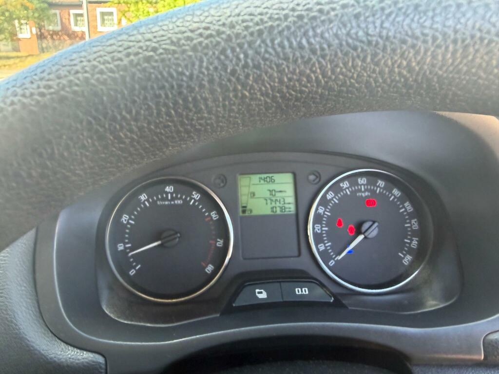Skoda Fabia Hatchback White #13