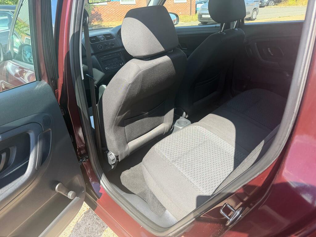 Skoda Fabia Hatchback White #10