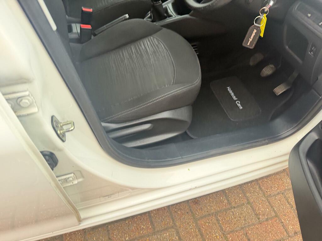 Peugeot 208 E-hdi Active Blue #7