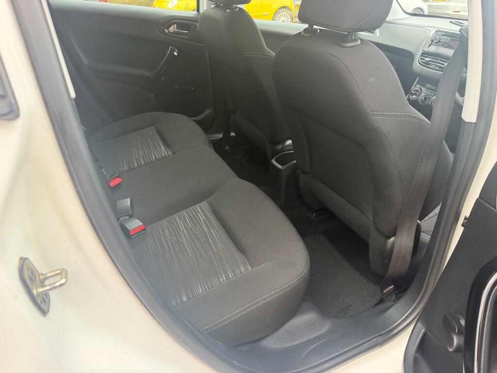 Peugeot 208 E-hdi Active Blue #9