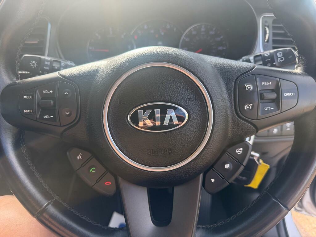 Kia Carens Silver #14