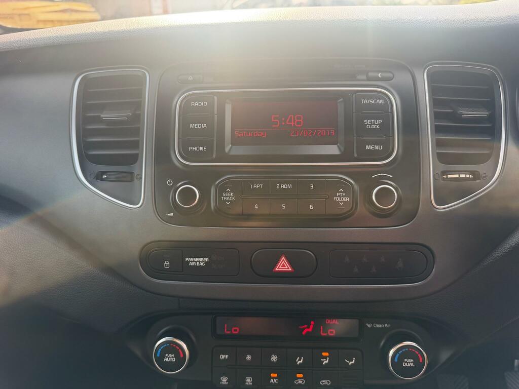 Kia Carens Silver #12