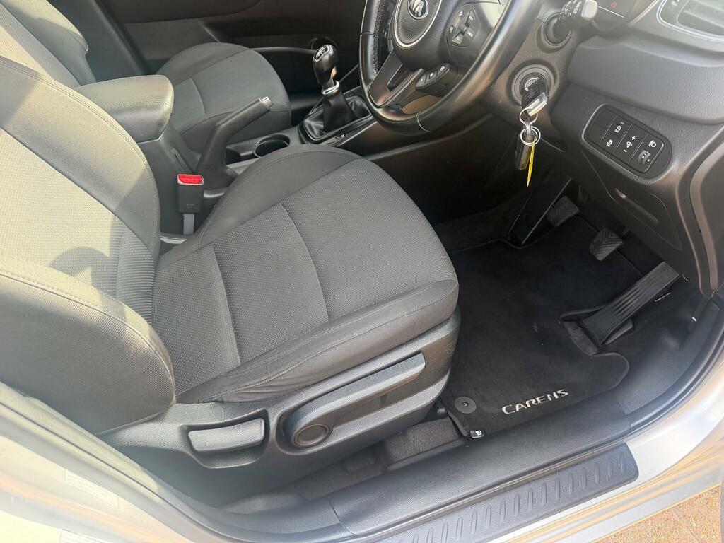 Kia Carens Silver #7