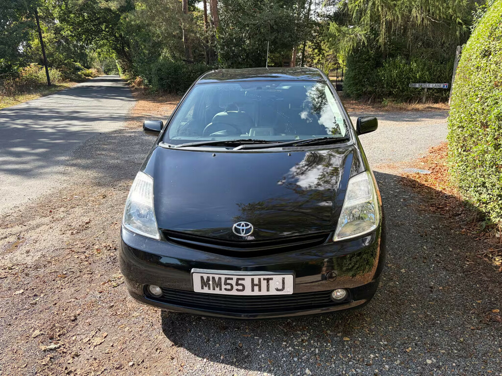 Toyota Prius T Spirit Hybrid Black