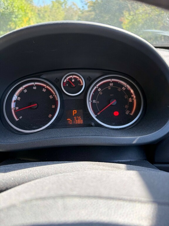 Vauxhall Corsa 1.2L Sxi Silver #15