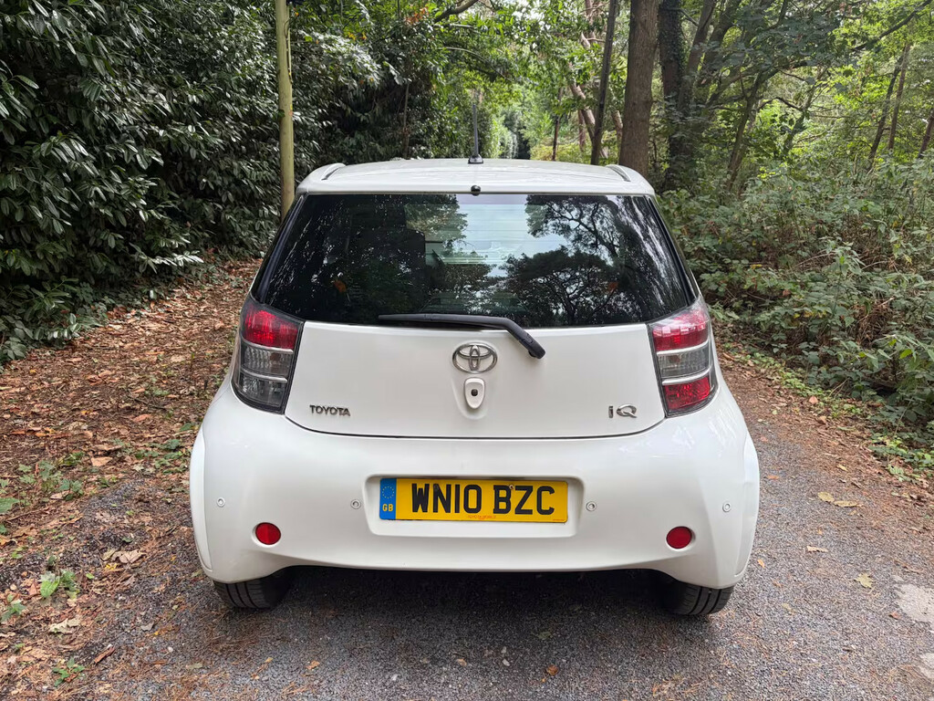 Toyota IQ Hatchback White #9