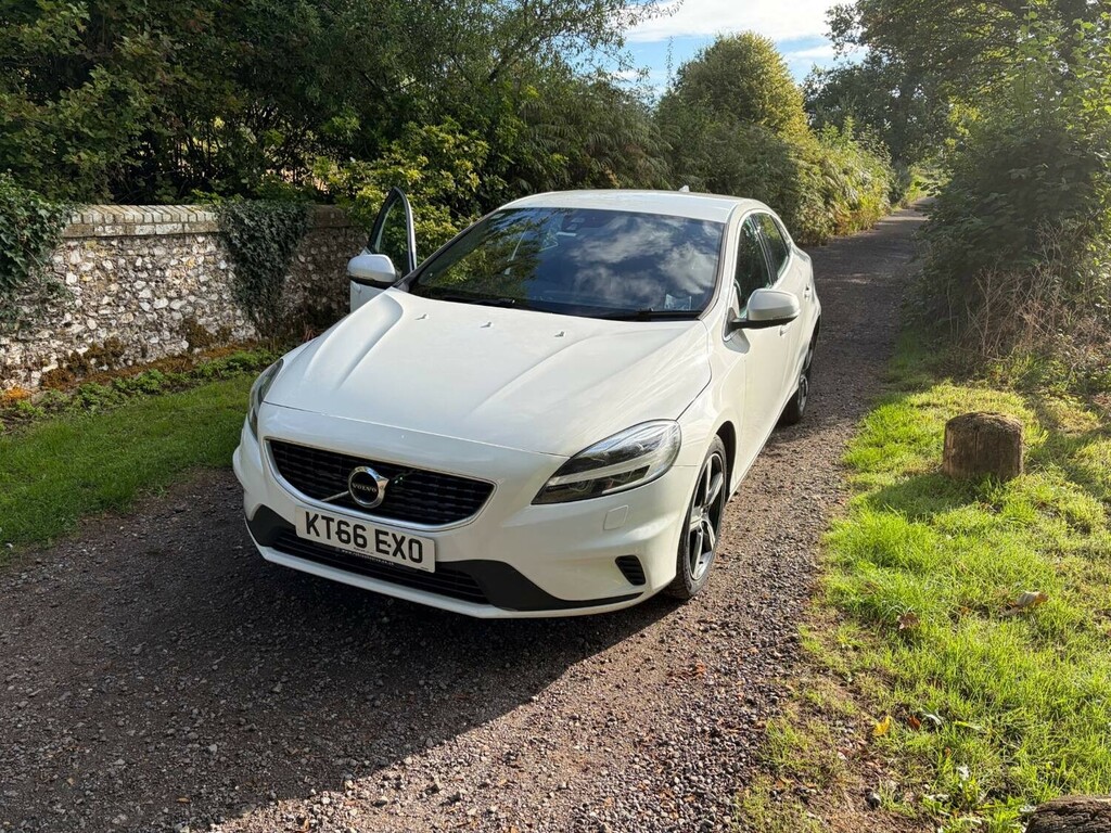 Volvo V40 D2 120 R Design Nav Plus Hatchback Ma White #3