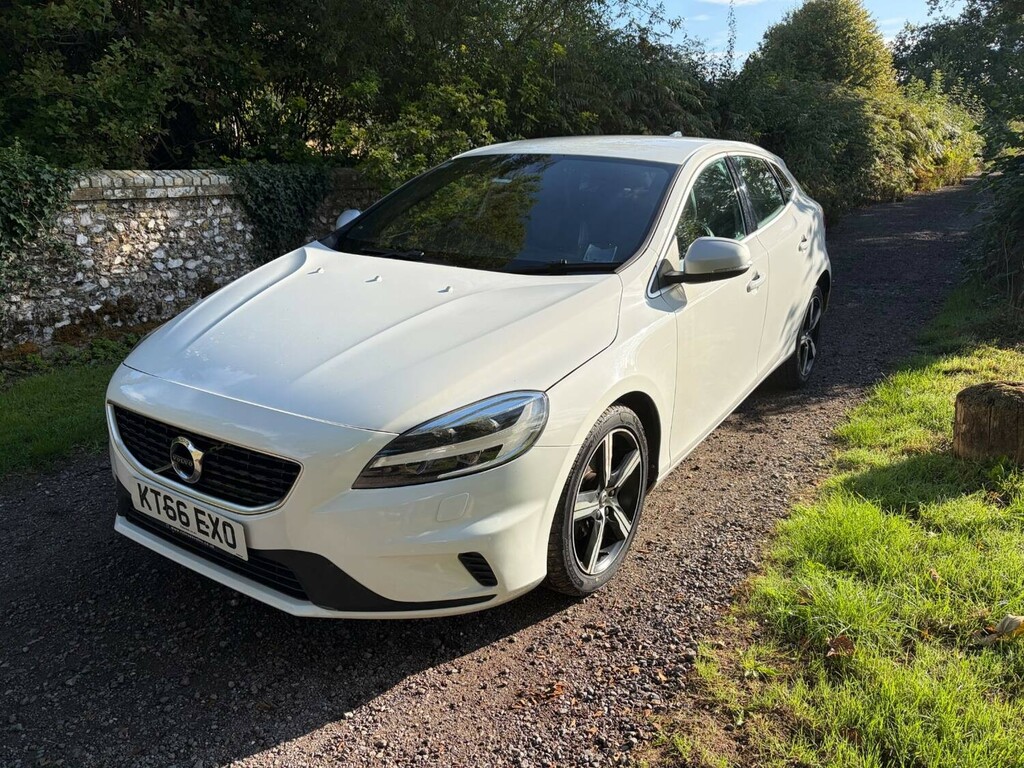 Volvo V40 D2 120 R Design Nav Plus Hatchback Ma White #2