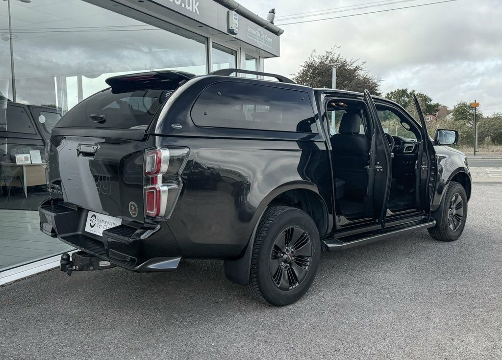 Isuzu D-Max 1.9 V-cross Double Cab 4X4 Black #9