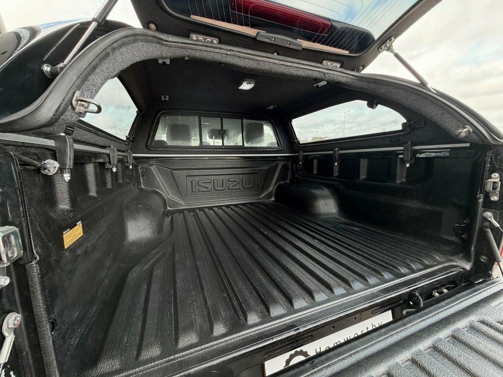 Isuzu D-Max 1.9 V-cross Double Cab 4X4 Black #20