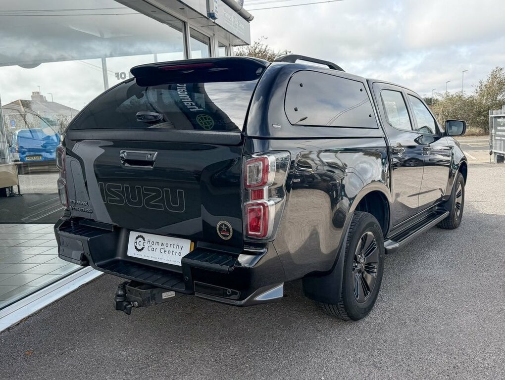 Isuzu D-Max 1.9L V-cross Black #3