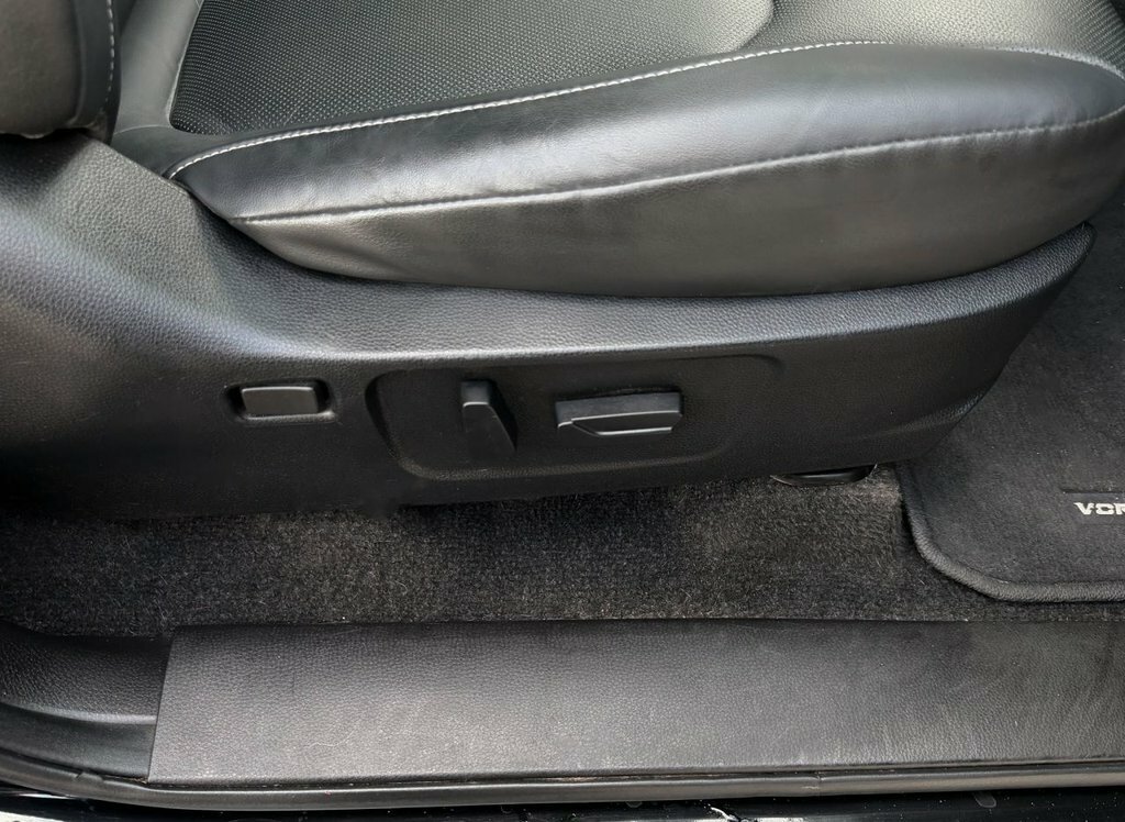 Isuzu D-Max 1.9 V-cross Double Cab 4X4 Black #44
