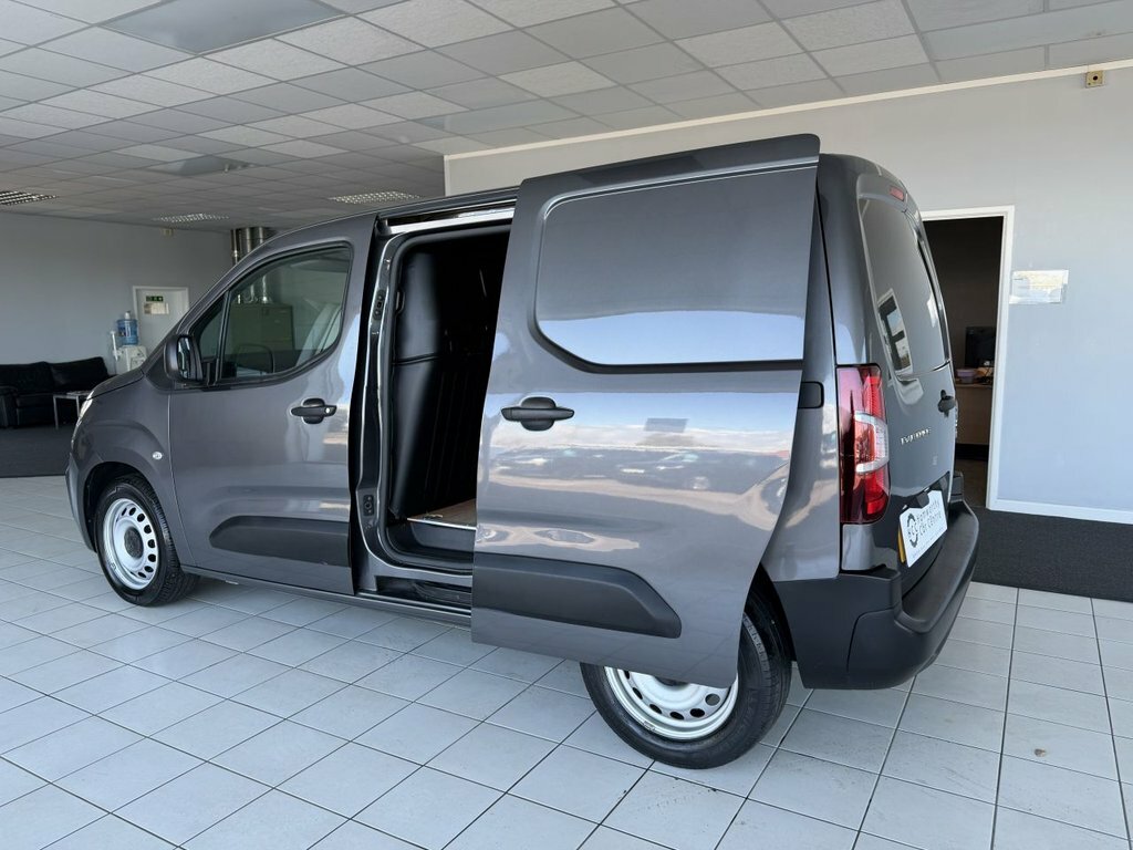 Peugeot Partner 1.5L Professional Premium Grey #2