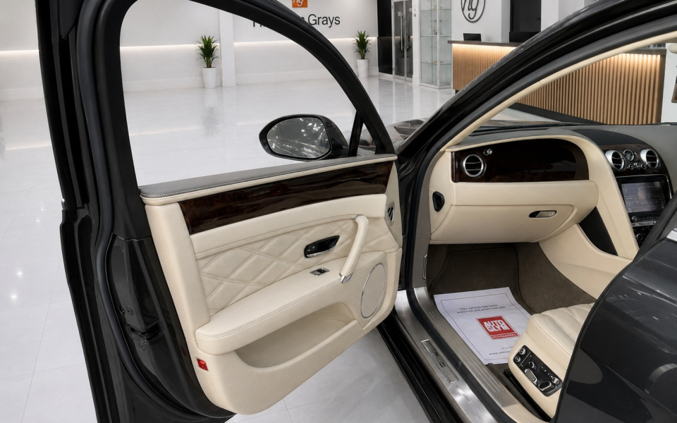 Bentley Flying Spur Petrol  #6