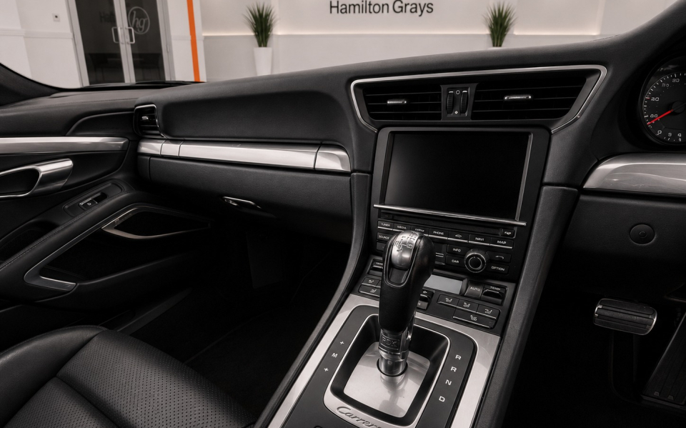 Porsche 911 Coupe Silver #17