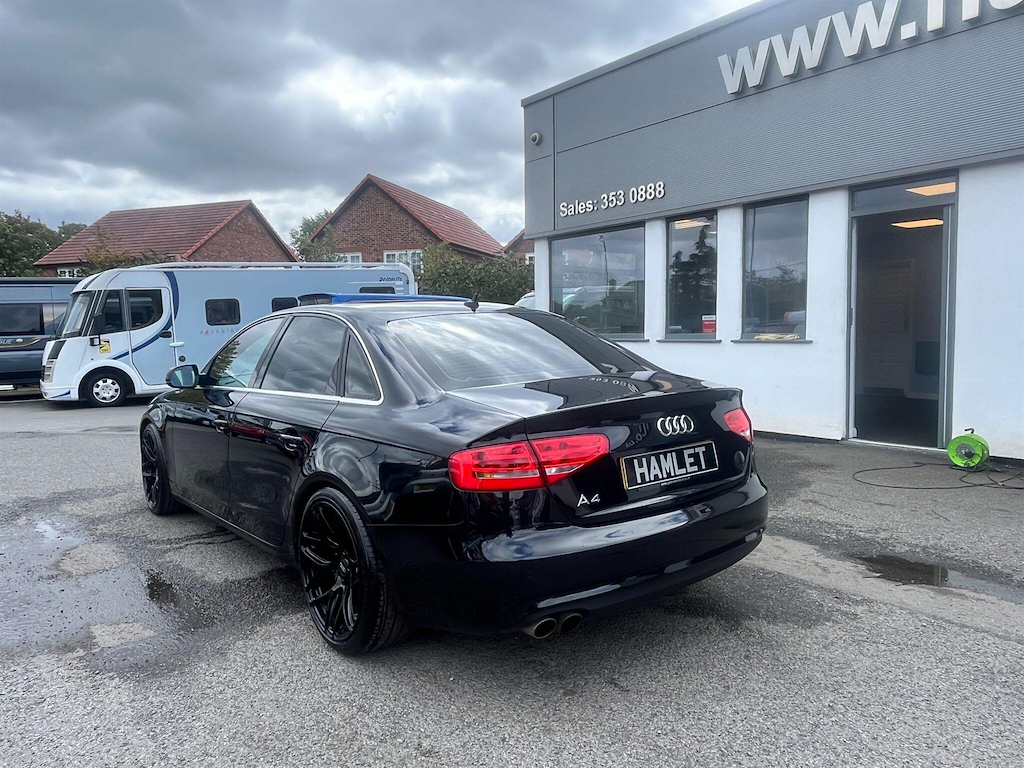 Audi A4 2.0 L 2.0 Tdi Se Technik Multitronic Euro 5 Ss FY63AOU Black #3