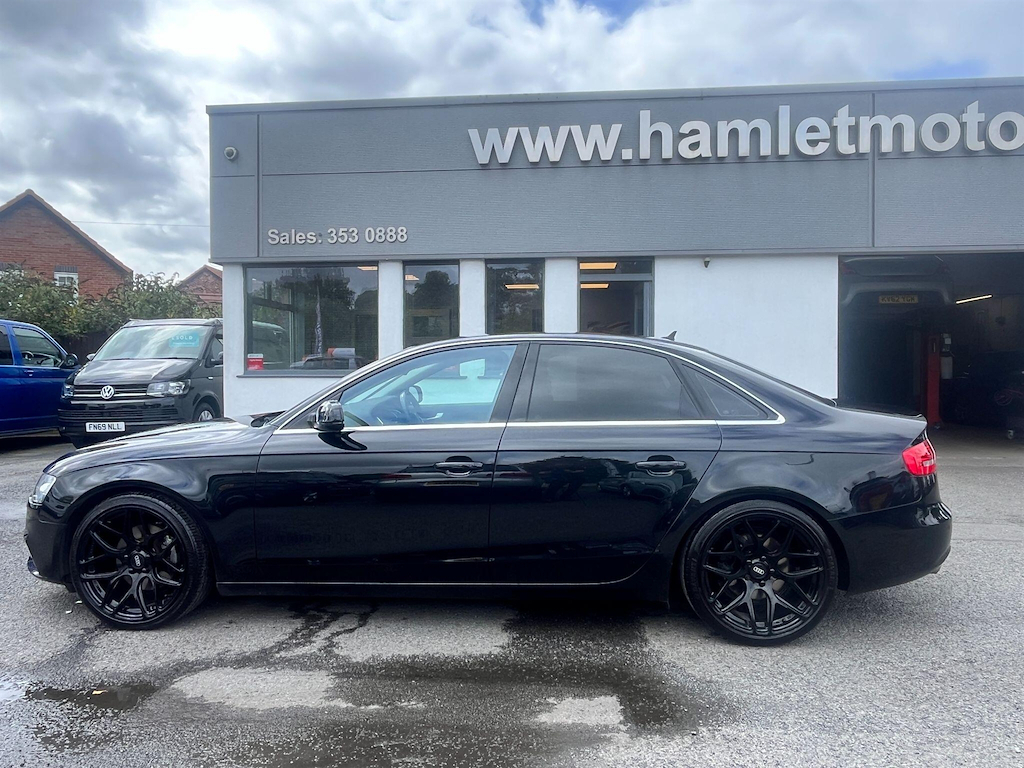 Audi A4 2.0 L 2.0 Tdi Se Technik Multitronic Euro 5 Ss FY63AOU Black #2