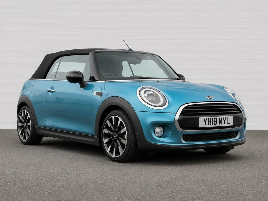 Mini Convertible 1.5L Cooper Blue