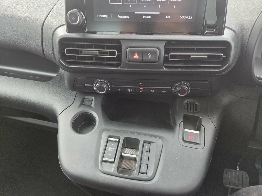 Vauxhall Combo-e Life Life 50Kwh Se  #19