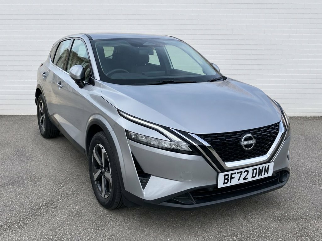 Nissan Qashqai 1.3L N-connecta Silver