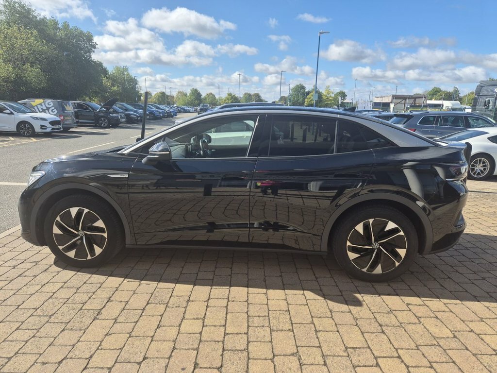 Volkswagen ID.5 Suv Black #6