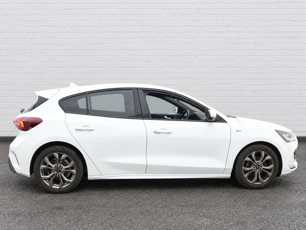 Ford Focus 1L St-line White #2