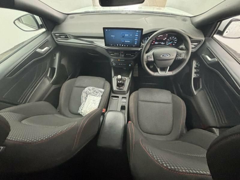Ford Focus 1L St-line White #4