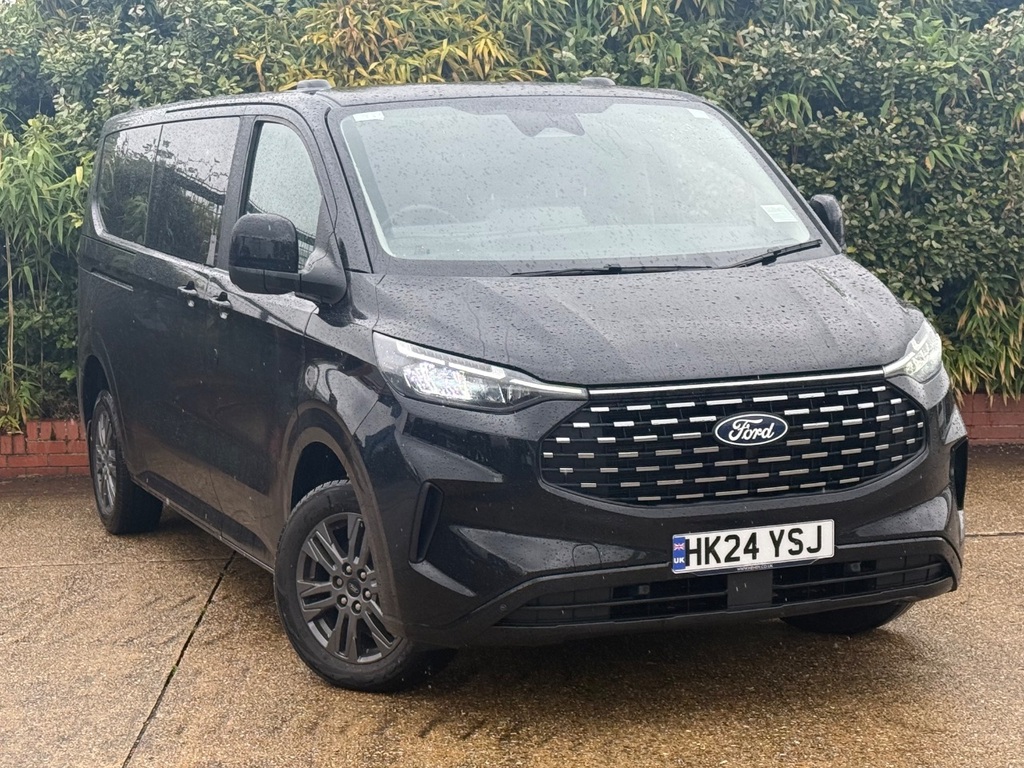 Ford Tourneo Custom 2.0 Ecoblue 150Ps L2 H1 Titanium 9 Seater Black