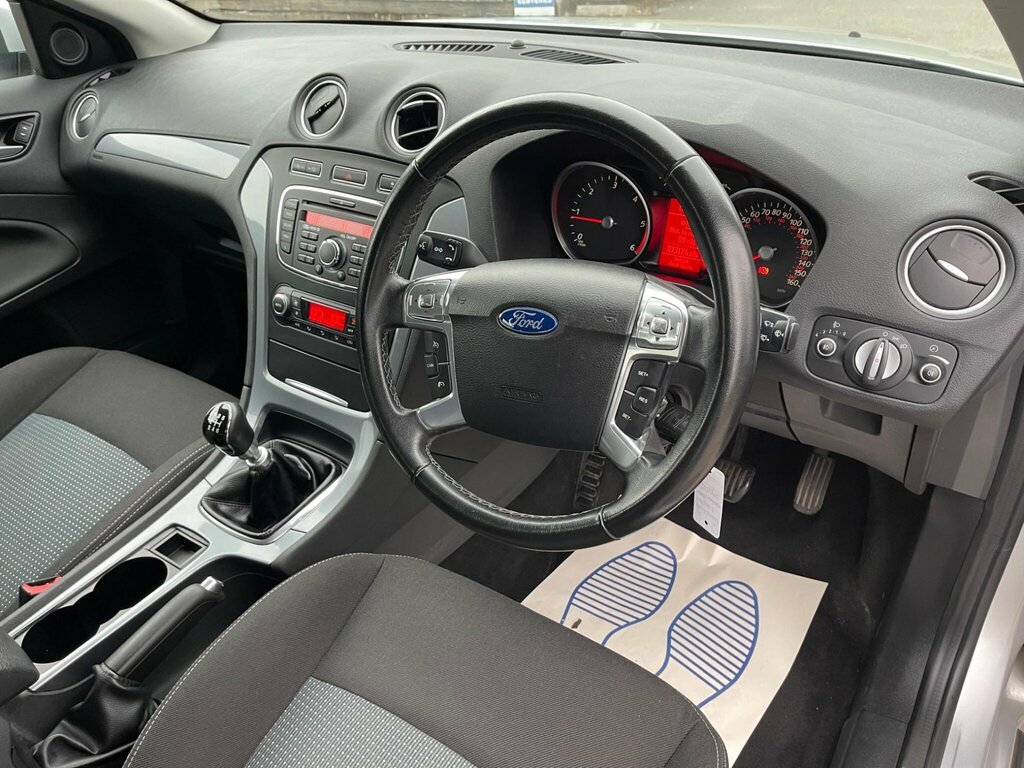 Ford Mondeo  Silver #12