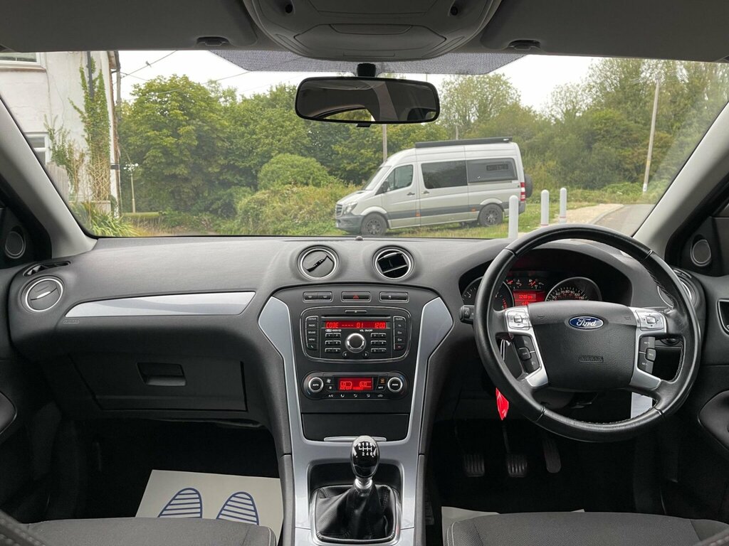 Ford Mondeo  Silver #10
