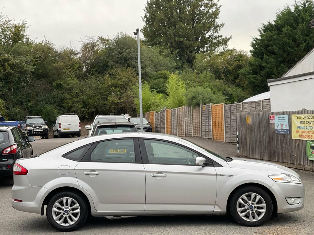 Ford Mondeo  Silver #7