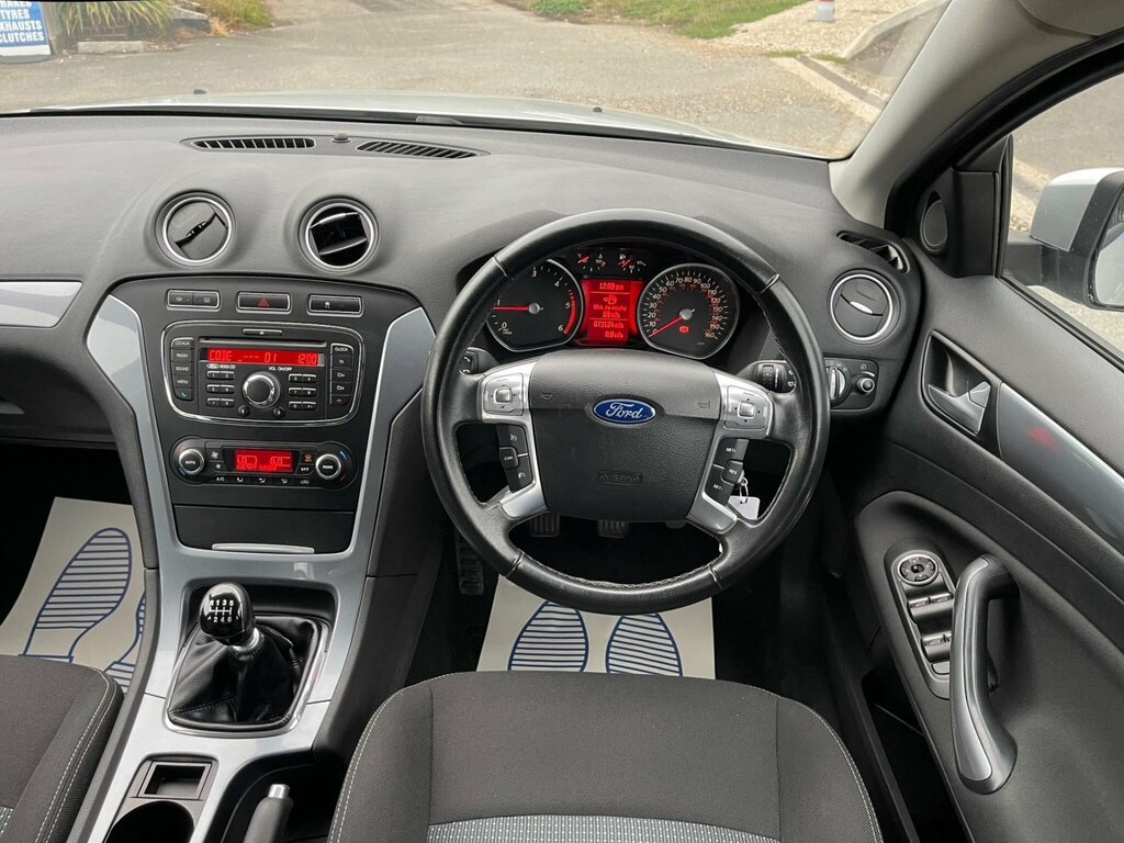Ford Mondeo  Silver #11