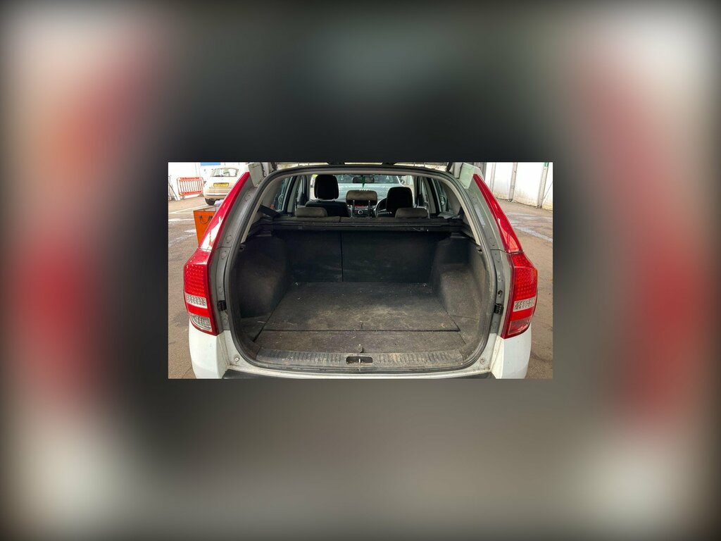 Kia Ceed 1.6 Crdi 3 Sports Wagon Euro 5 White #5